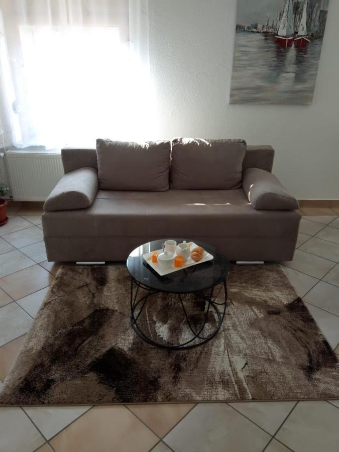 Studio Apartman Kika Otocsán Kültér fotó